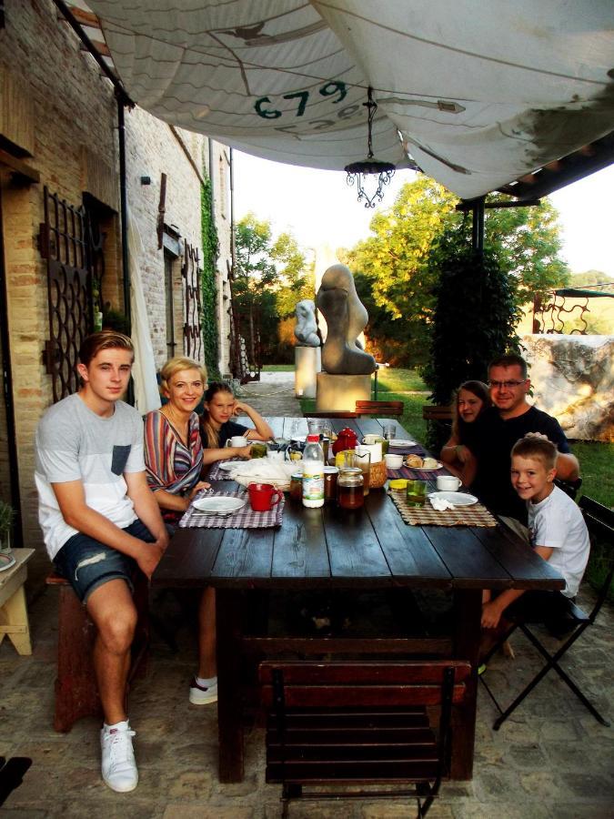 "La Casa Degli Ulivi Art B&B" Trecastelli Zewnętrze zdjęcie