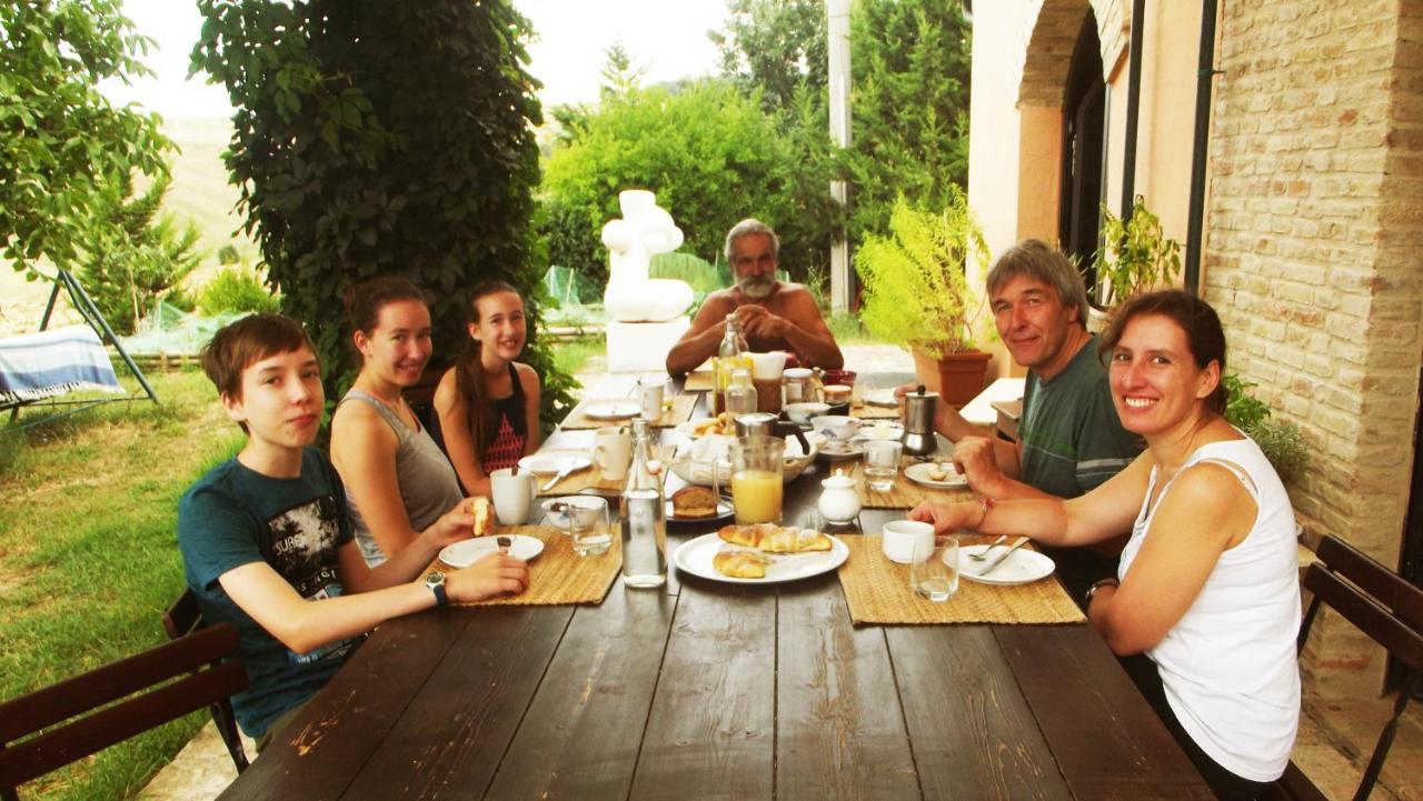 "La Casa Degli Ulivi Art B&B" Trecastelli Zewnętrze zdjęcie