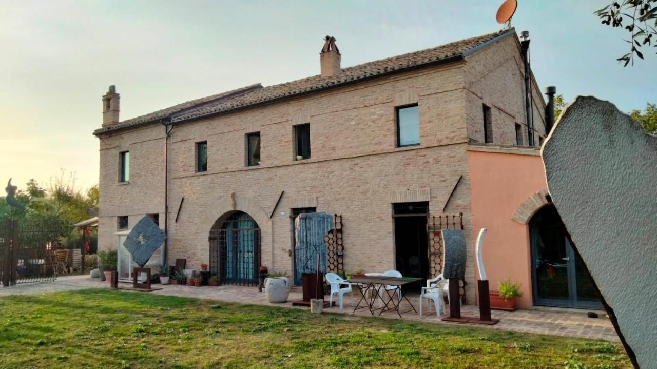 "La Casa Degli Ulivi Art B&B" Trecastelli Zewnętrze zdjęcie